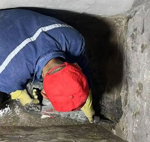 九真镇电缆沟堵漏